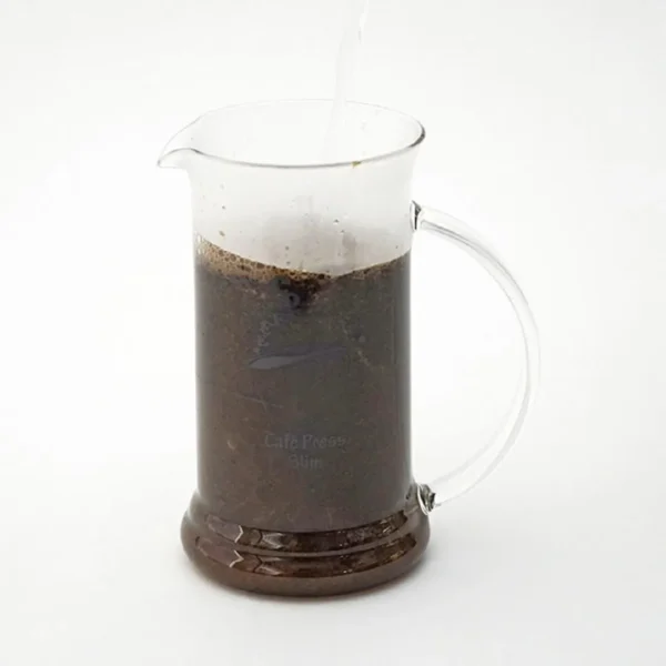 hario-slim-s-3 Prensa Francesa Hario Slim S preparado