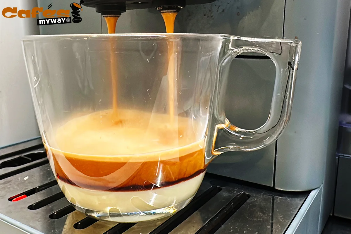 haciendo café bombon con superautomática