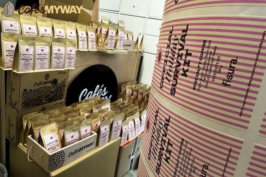 Café con etiqueta personalizada para empresa Fisura