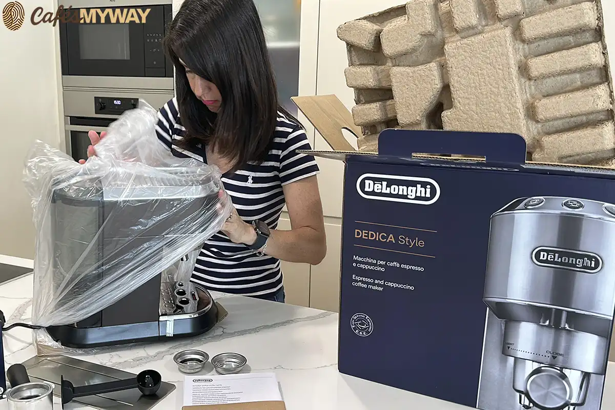 test cafetera express Delongui Dedica unboxing