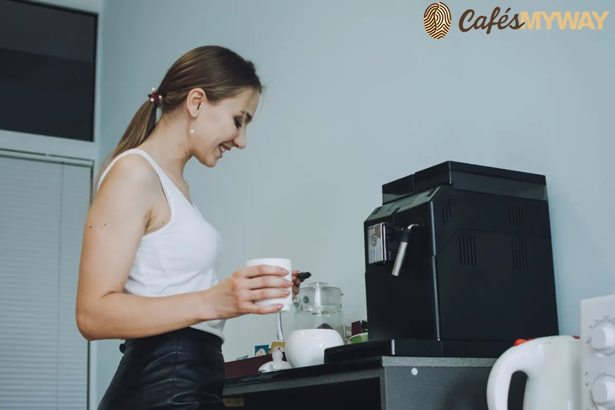 Superautomatica en rincón de café en casa
